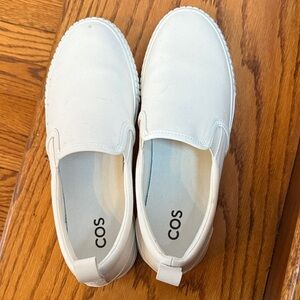 COS Men’s White Slip-On Sneakers